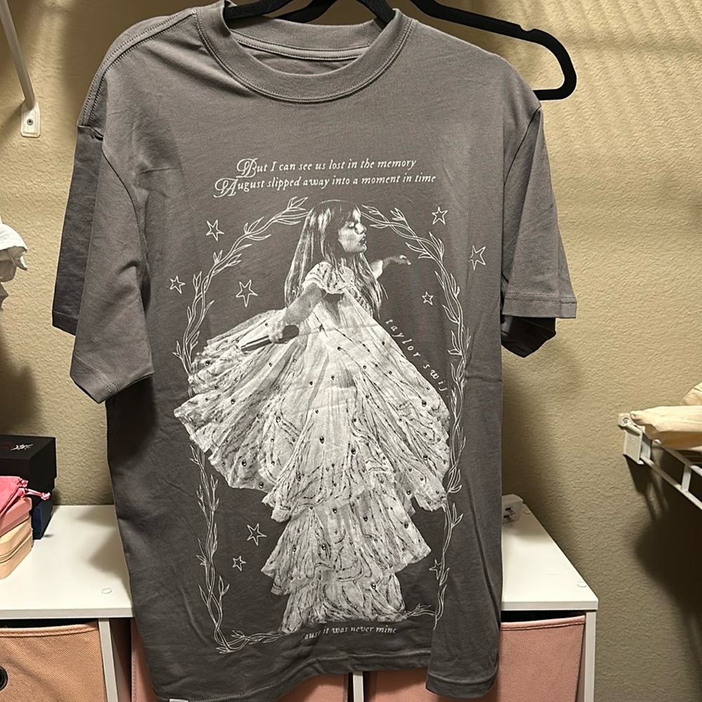 Taylor Swift August T-shirt